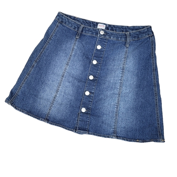 Mossimo Supply Co Size 12 A-Line Medium Wash Button Jean Skirt - Picture 1 of 3